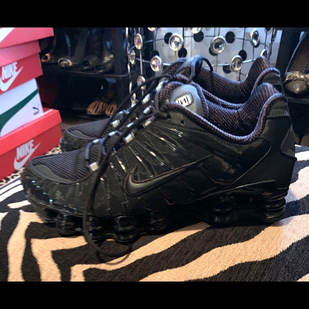 NIKE SHOX TL